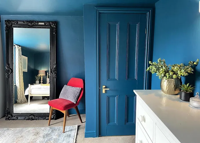 Fabulous Townhouse In Clifton